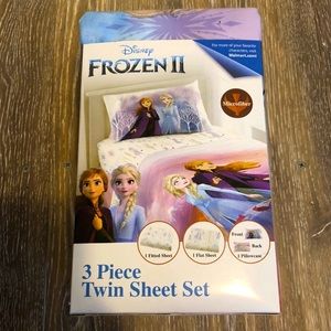 Frozen 2 twin sheets NIB